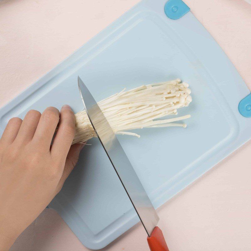 Step 1 Prepare angel hair and mushrooms Vegetarian Angel Hair Soup