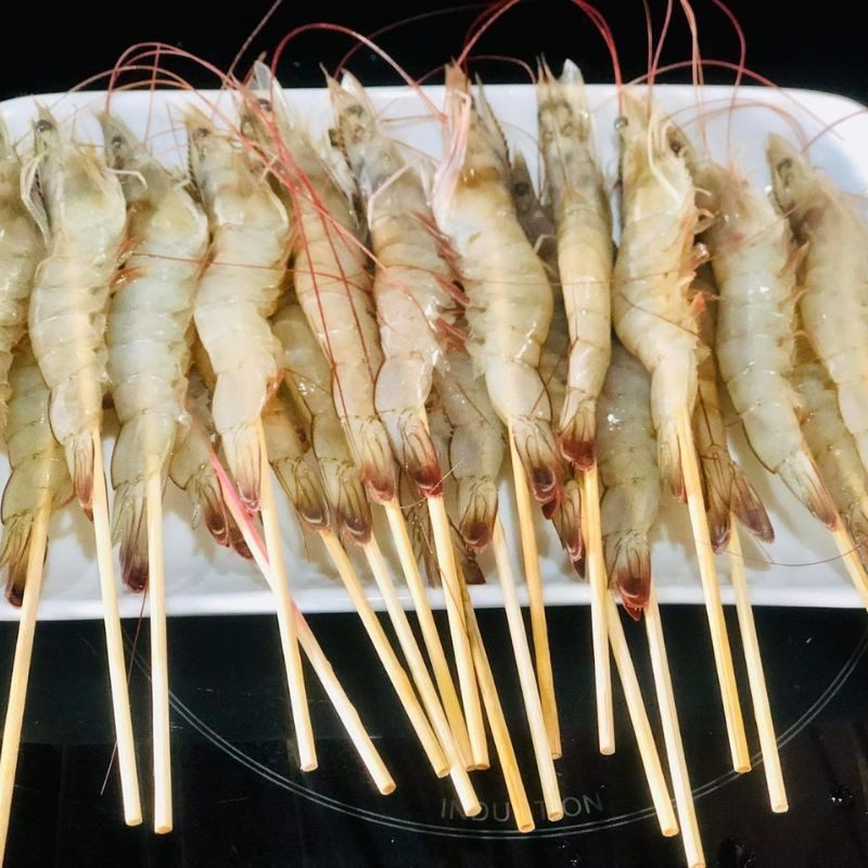 Step 1 Prepping the Prawns Grilled Tiger Prawns with Butter and Garlic