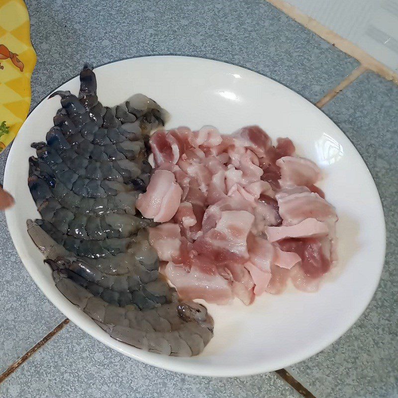 Step 2 Prepping shrimp and meat Stir-fried bamboo shoots with shrimp and meat