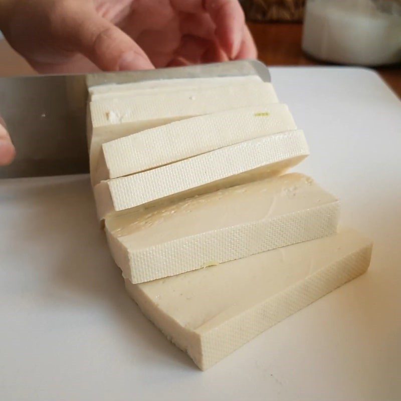 Step 1 Prepare the ingredients for steamed silken tofu with egg and minced meat