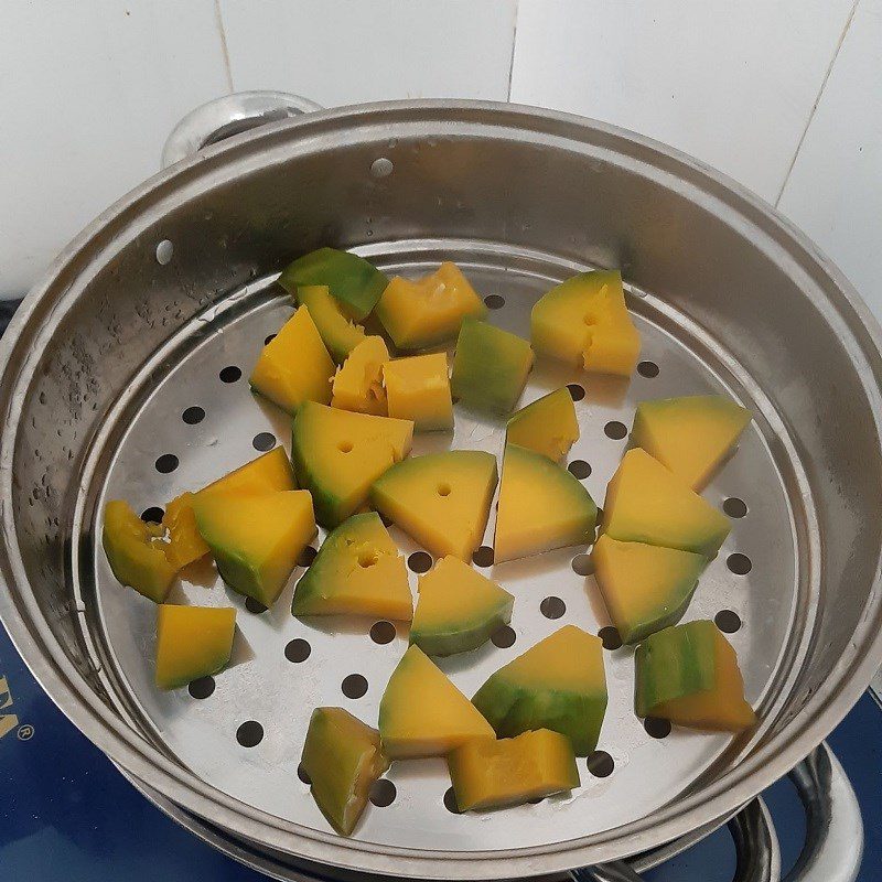 Step 1 Prepare and steam pumpkin Chè pumpkin with coconut milk