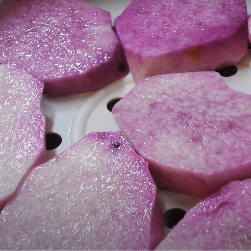 Step 1 Prepare and steam the sweet potatoes for Sweet Potato Sticky Rice