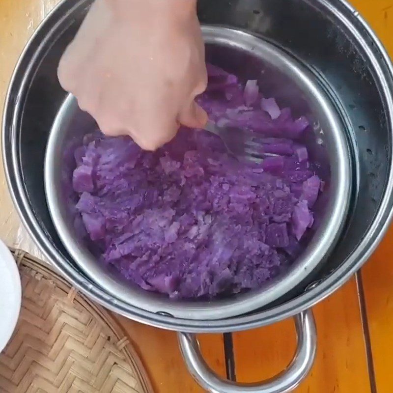 Step 1 Prepare and steam the purple yam Fried Purple Yam Cake with Cheese