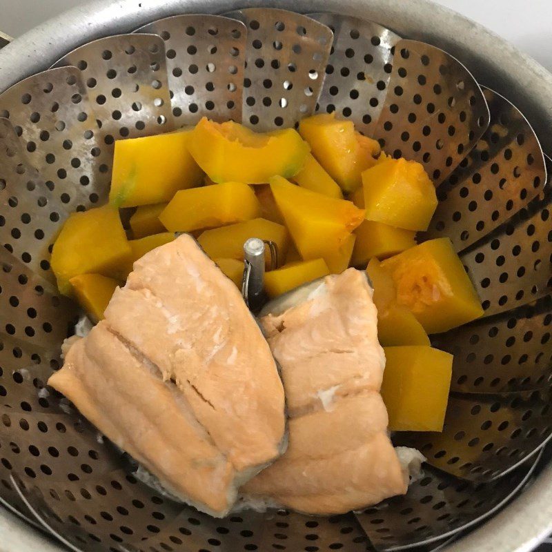 Step 1 Prepare and steam ingredients for salmon oatmeal porridge