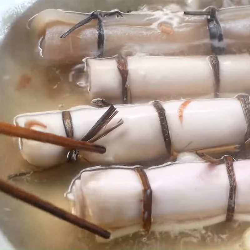 Step 1 Prepare and boil the pork skin Crispy Fried Pork Skin Rolls with Ground Meat