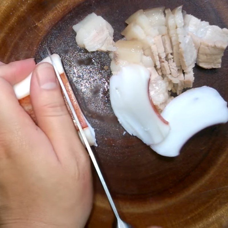 Step 1 Prepare and boil squid, pork belly Chôm chôm squid salad