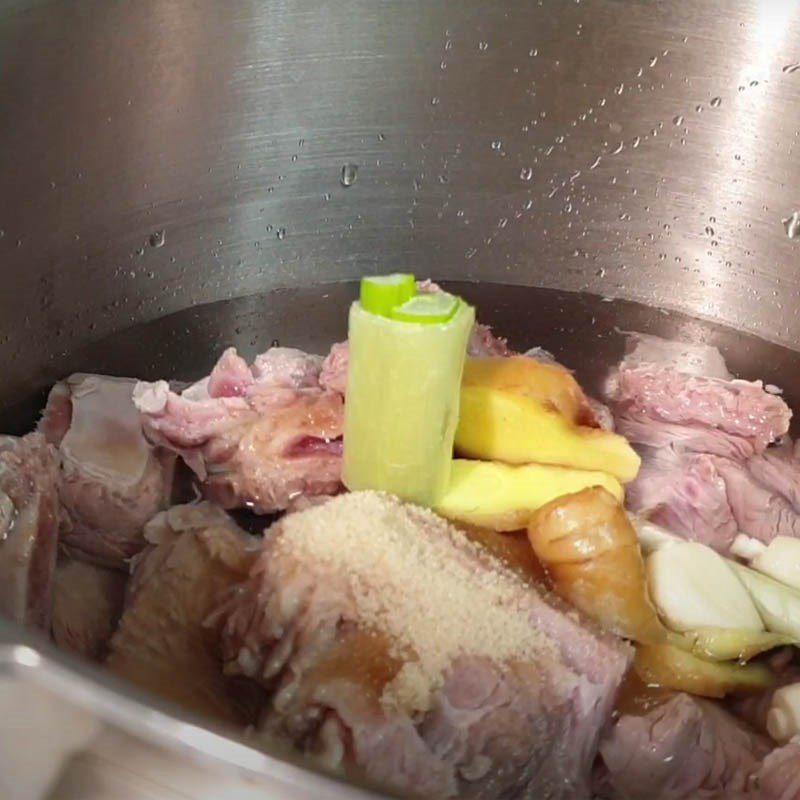 Step 2 Preparing and boiling beef ribs Korean-style soy sauce beef stew