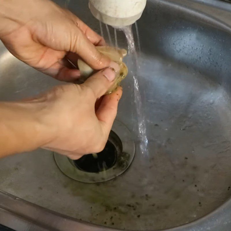 Step 1 Prepare and boil clams for Clam Soup with Tofu