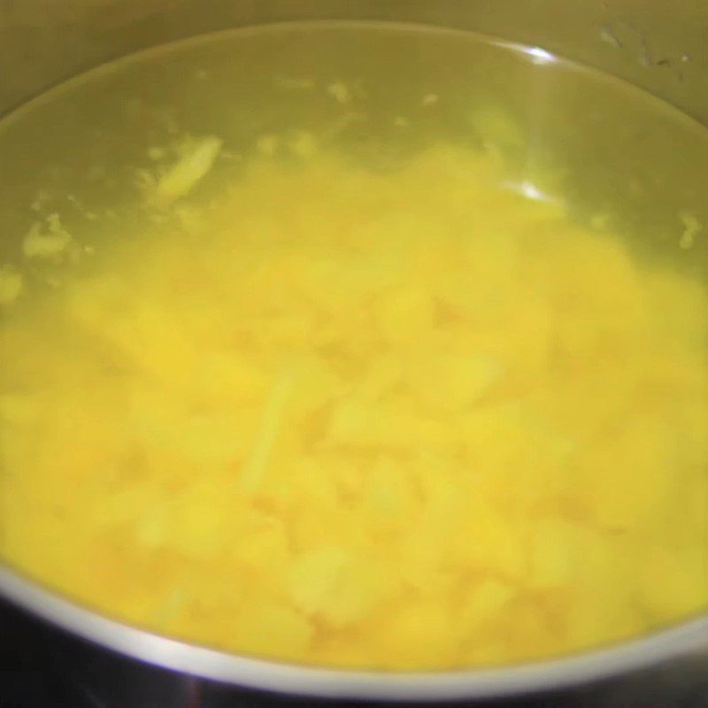 Step 1 Prepare and cook the pineapple water Vegetarian Fish Sauce from Pineapple