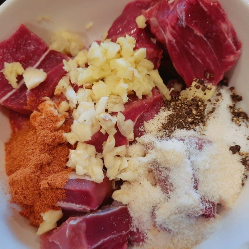 Step 1 Prepare and marinate beef for beef stew using a pressure cooker