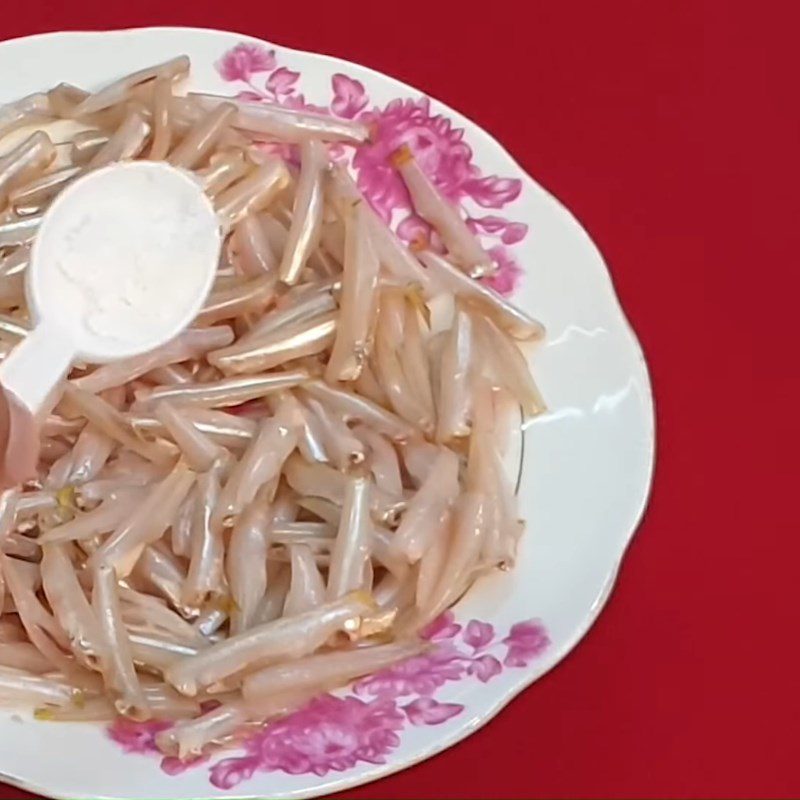 Step 1 Prepare and marinate the anchovies Braised Anchovies