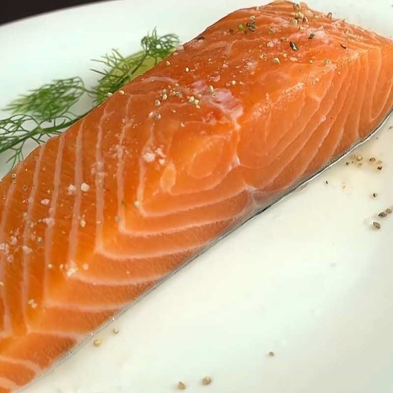 Step 1 Prepare and Marinate the Salmon Pan-fried Salmon with Cream Sauce