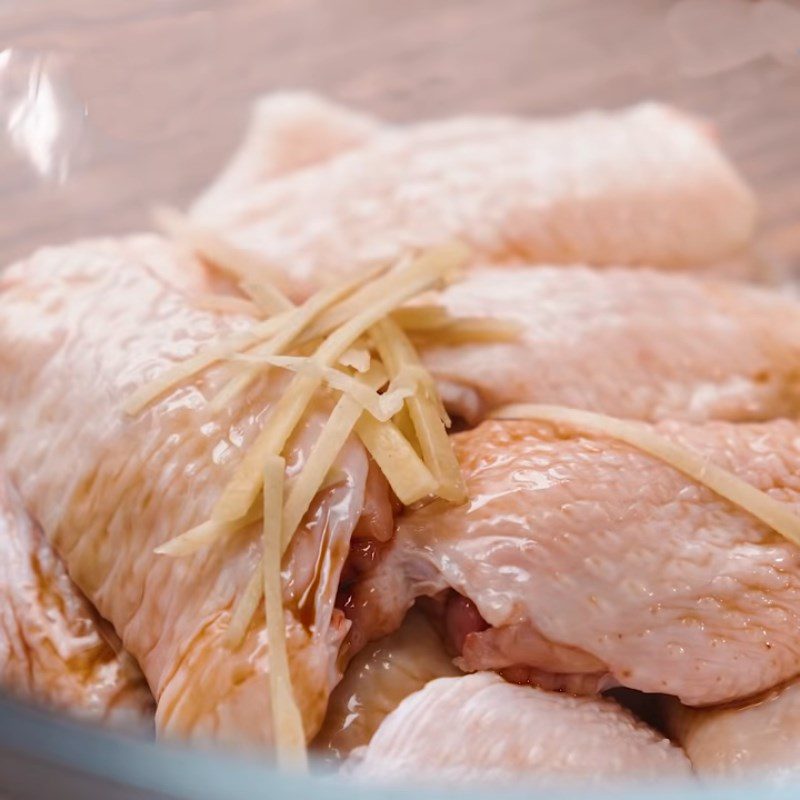 Step 1 Prepare and marinate chicken wings Chicken wings cooked with coca