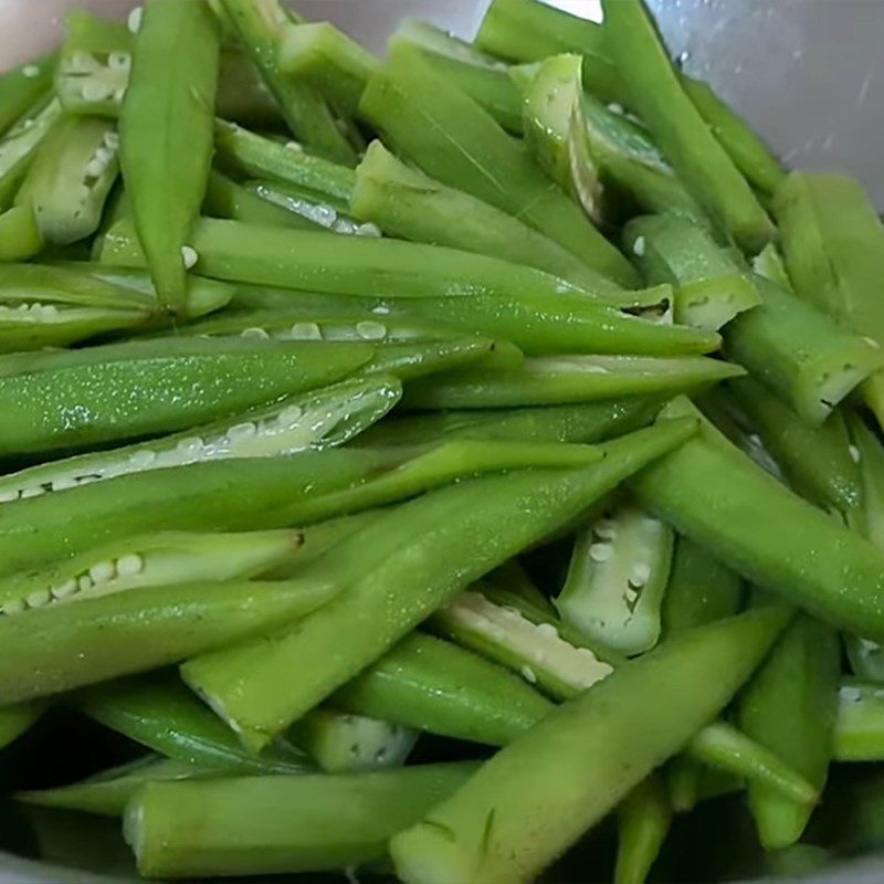 Step 2 Prepare and marinate okra Okra stir-fried with dried shrimp