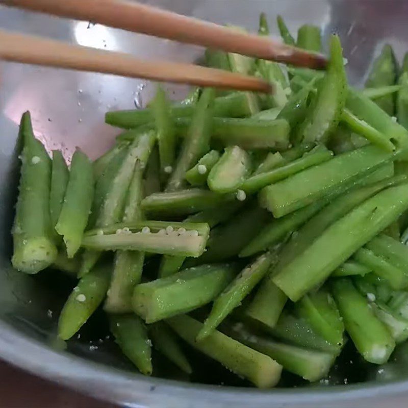 Step 2 Prepare and marinate okra Okra stir-fried with dried shrimp