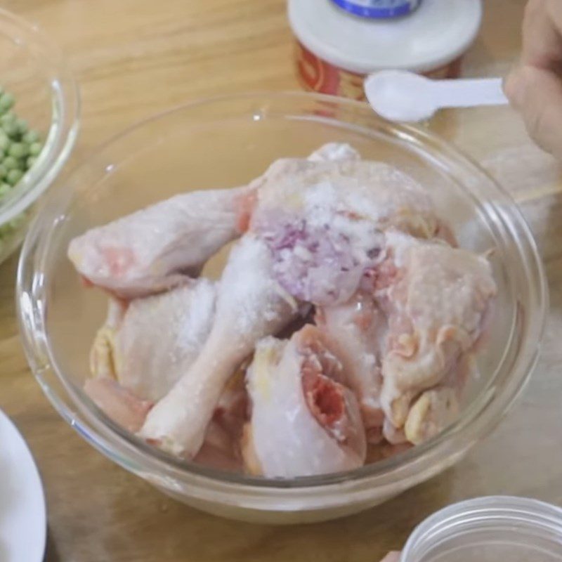 Step 1 Prepare and Marinate Chicken Chicken with Peas