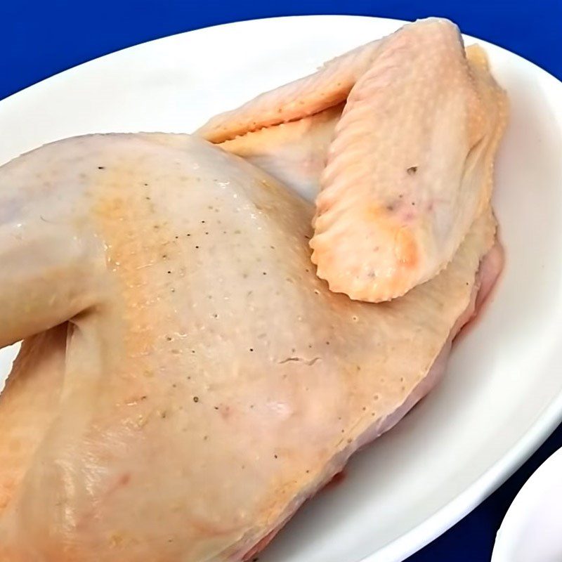 Step 1 Prepare and marinate chicken Chicken cooked with white beans and shiitake mushrooms