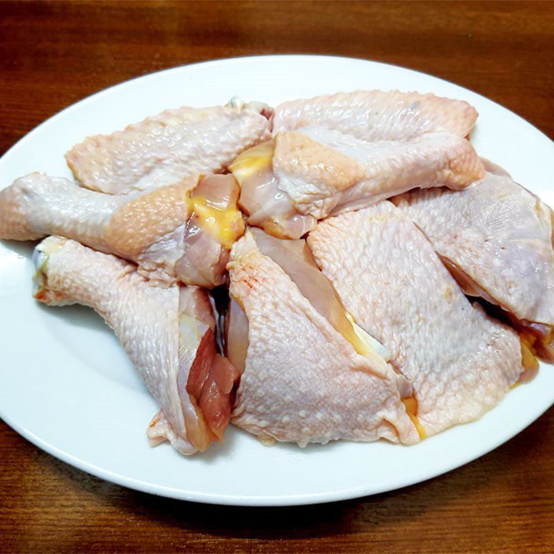 Step 2 Preparation and marinating chicken Stuffed chicken with sticky rice using an air fryer (recipe shared by users)