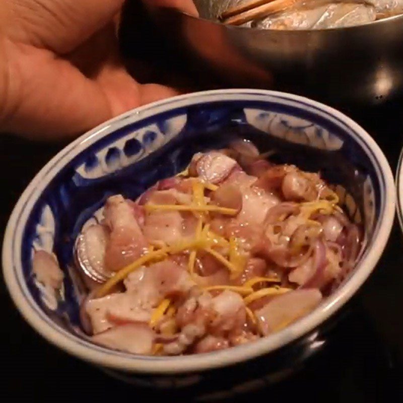 Step 3 Preparing and marinating dried snakehead fish with pork belly