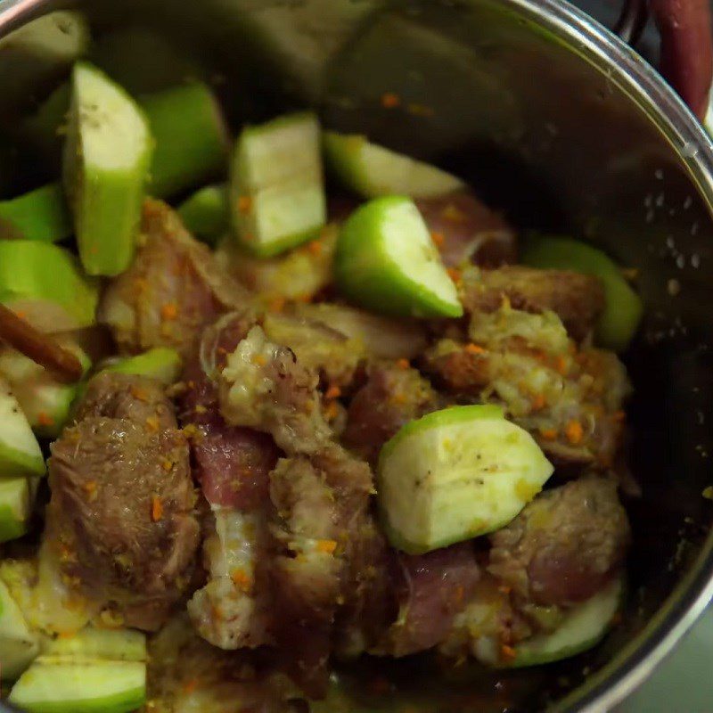 Step 2 Prepare and marinate meat Pork hock braised with bananas and tofu