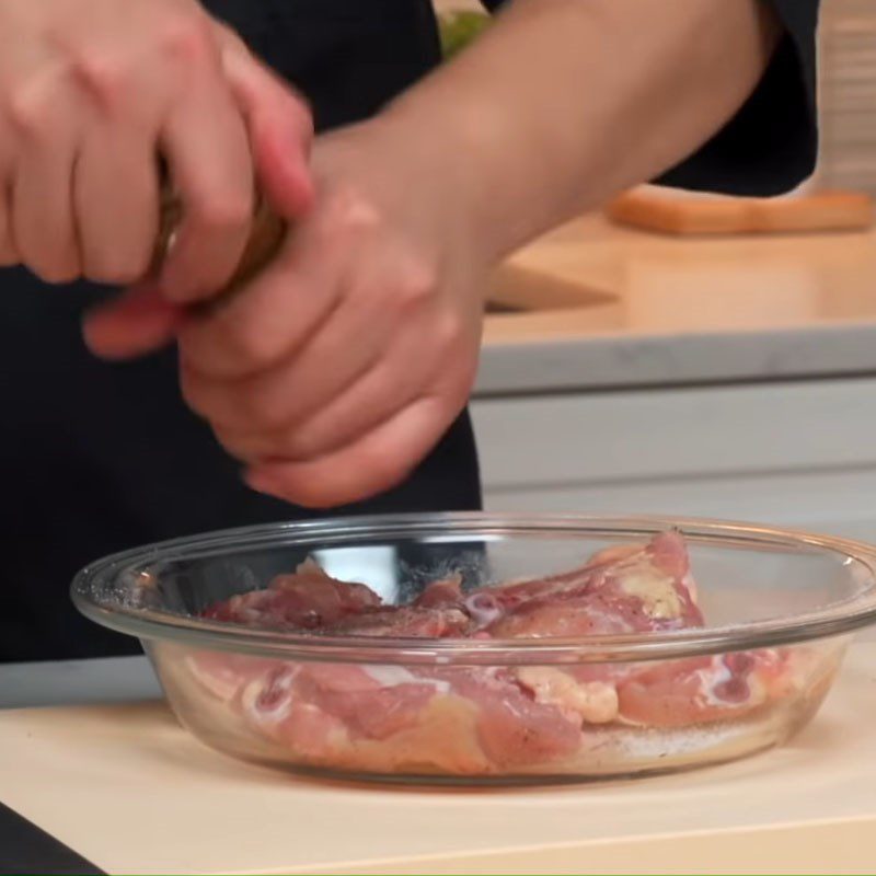 Step 1 Prepare and marinate the chicken Spicy Chicken Stir-fried with Garlic Butter Sauce