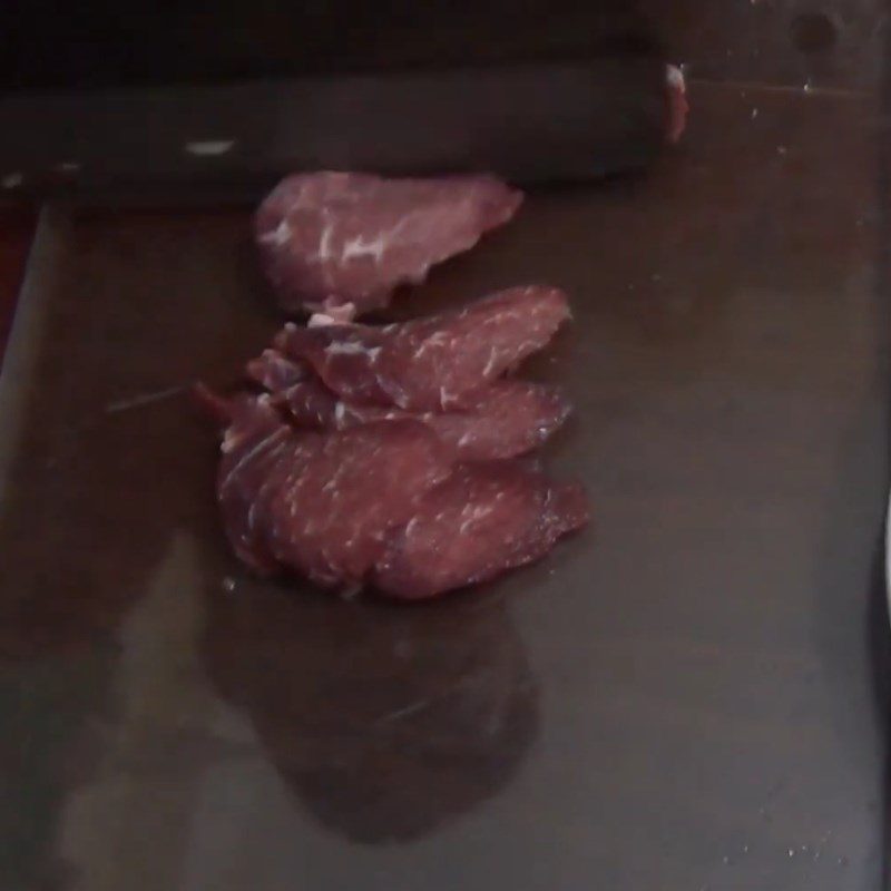 Step 2 Prepare and marinate the buffalo meat Stir-fried buffalo meat with potatoes