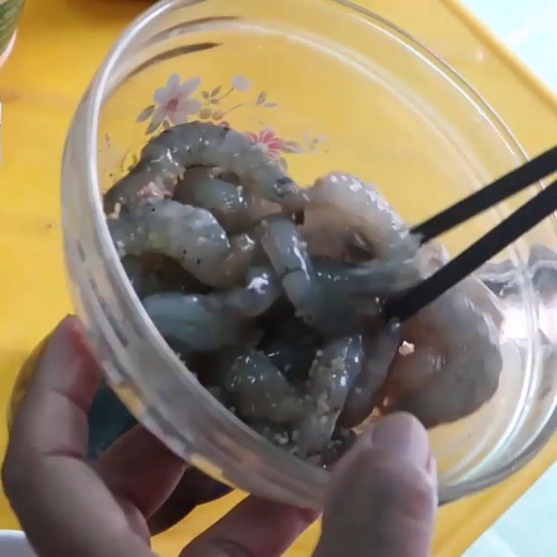 Step 1 Prepare and season the shrimp Fresh Shrimp and Water Fern Salad