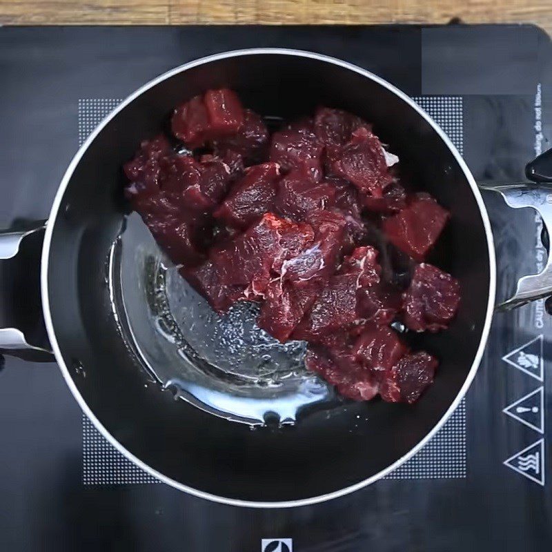 Step 1 Prepare and sauté the beef for Five-Spice Beef Stew