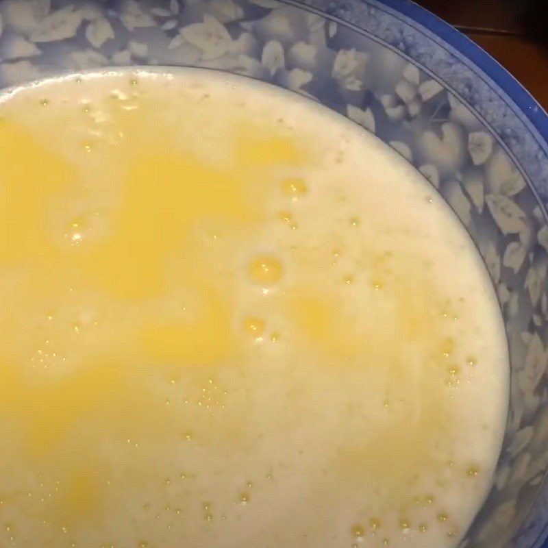 Step 1 Prepare and grind cassava for cassava dumplings