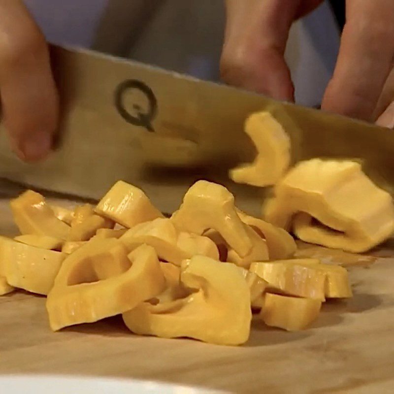 Step 1 Prepare and blend the jackfruit Banh it mit with coconut filling