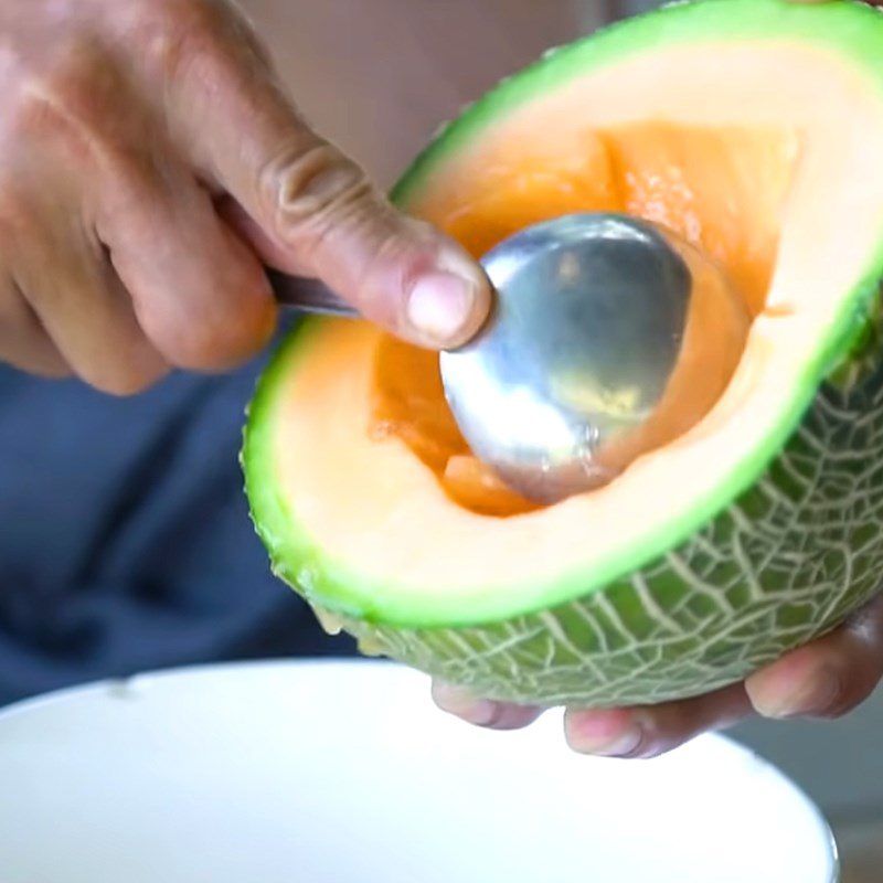 Step 1 Prepare and blend the cantaloupe Cantaloupe Jelly