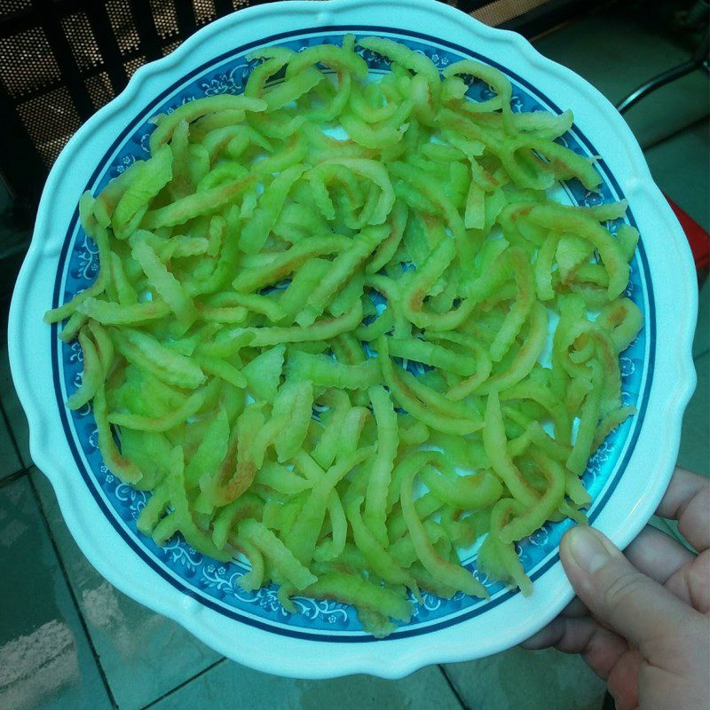 Step 1 Prepare the rind Pickled Watermelon Rind in Sweet and Salty Sauce