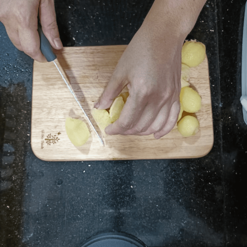 Step 2 Prepare the ingredients for Pork Heart Porridge with Potatoes