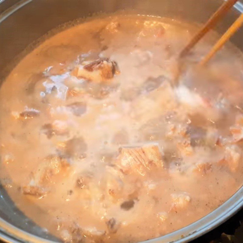 Step 1 Preliminary processing of beef bones Beef bone soup with potatoes