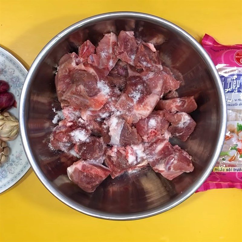 Step 1 Prepare the pork bones for Pork Bone Hu Tieu