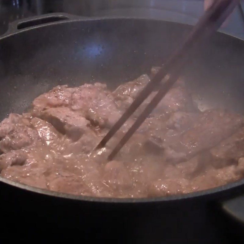 Step 6 Pork sauce for pork steak with mashed potatoes