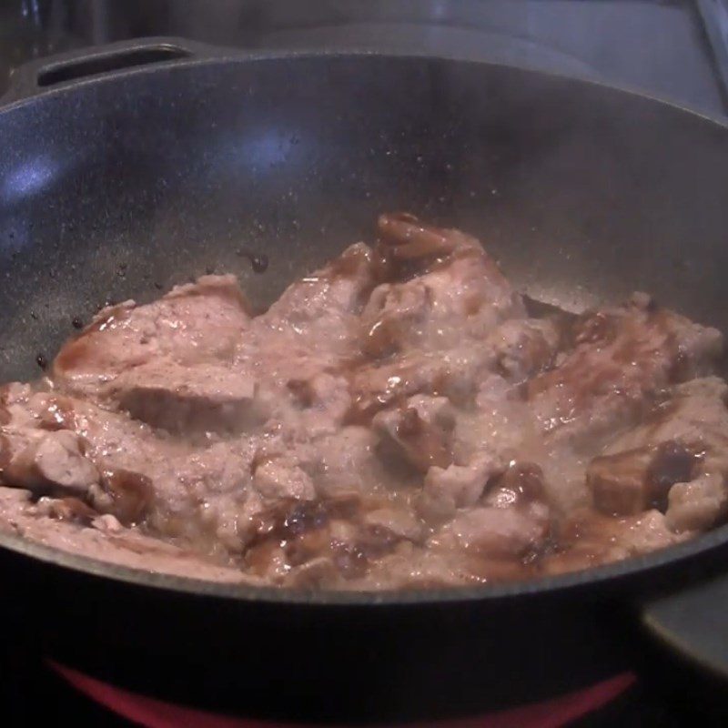 Step 6 Pork sauce for pork steak with mashed potatoes