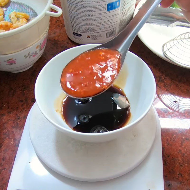 Step 4 Mix the dressing Mixed noodles with soft-boiled egg