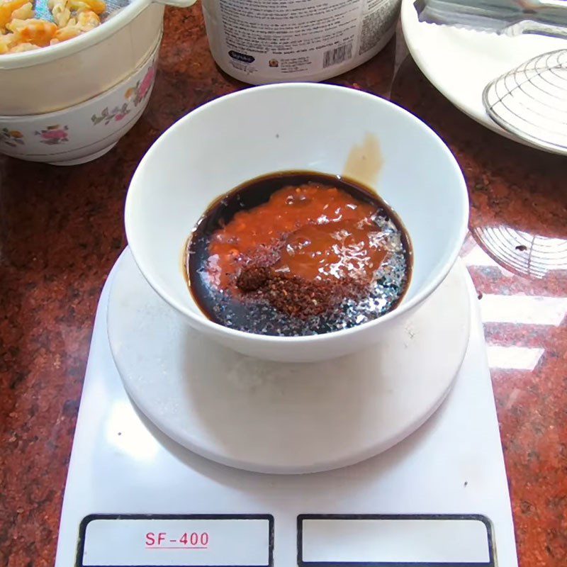 Step 4 Mix the dressing Mixed noodles with soft-boiled egg