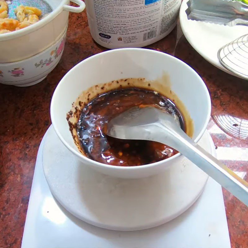 Step 4 Mix the dressing Mixed noodles with soft-boiled egg