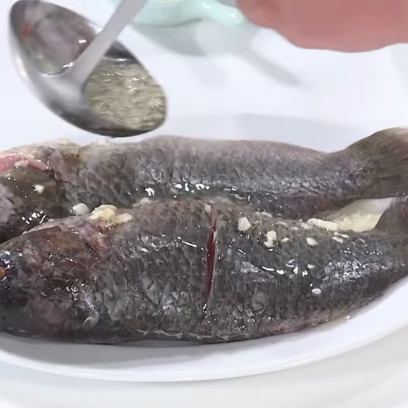 Step 3 Marinate the fish Fish Soup with Water Lily