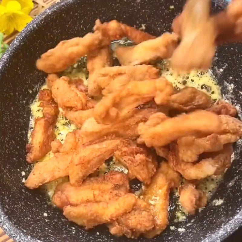 Step 3 Fried chicken cartilage with garlic butter Chicken cartilage fried with garlic butter (Recipe shared from Tiktok Cooking with TasteVN)