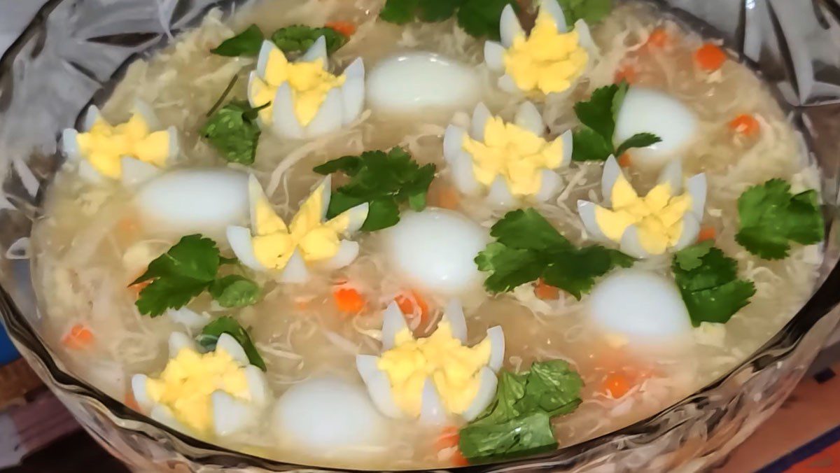 Snow Mushroom Crab Soup