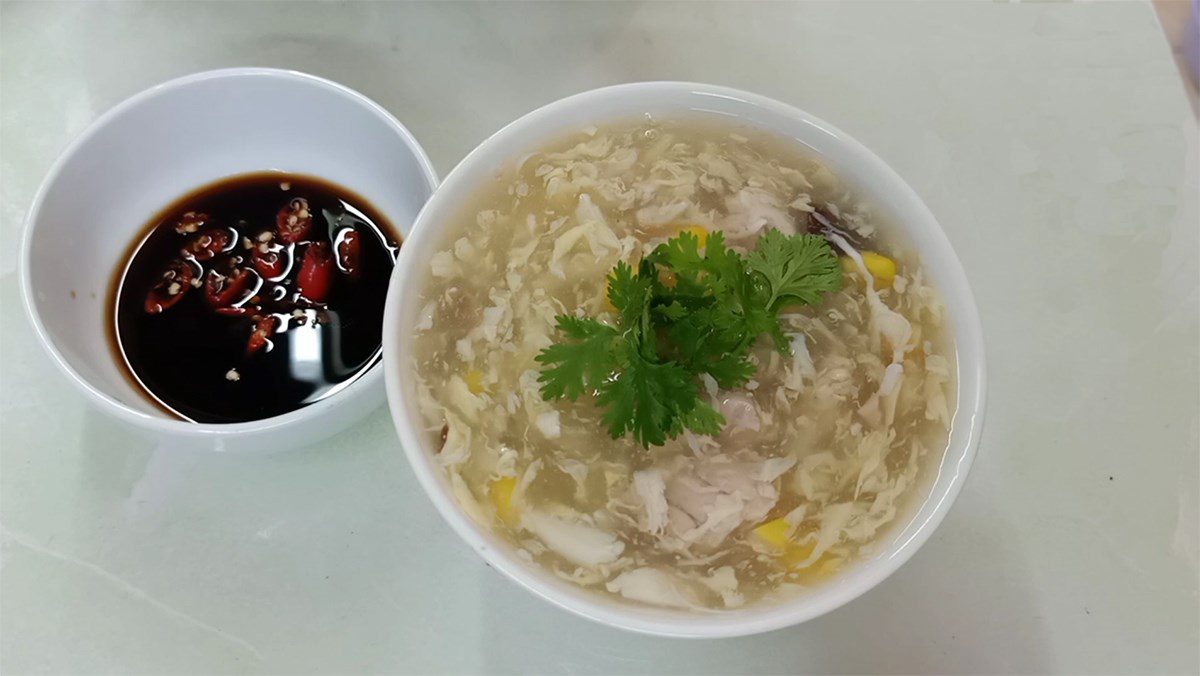 Crab soup with pig brain