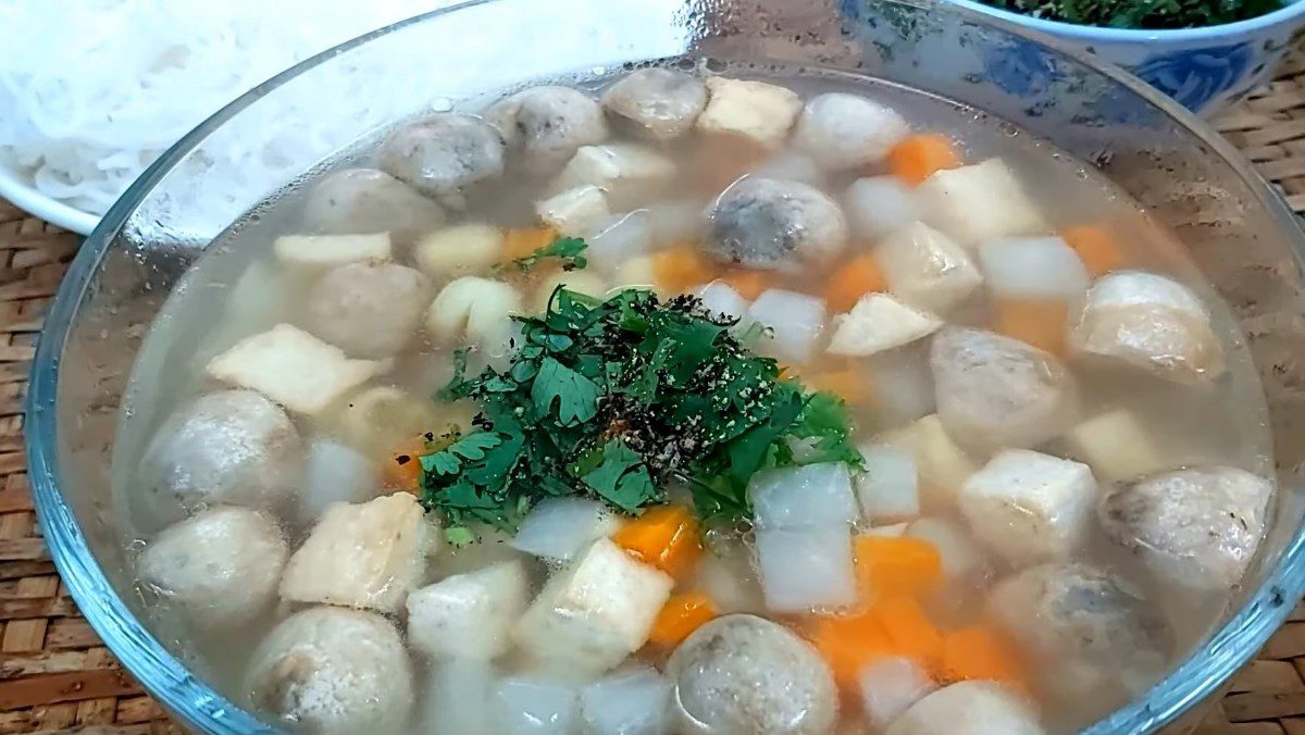 Lotus seed and tofu soup