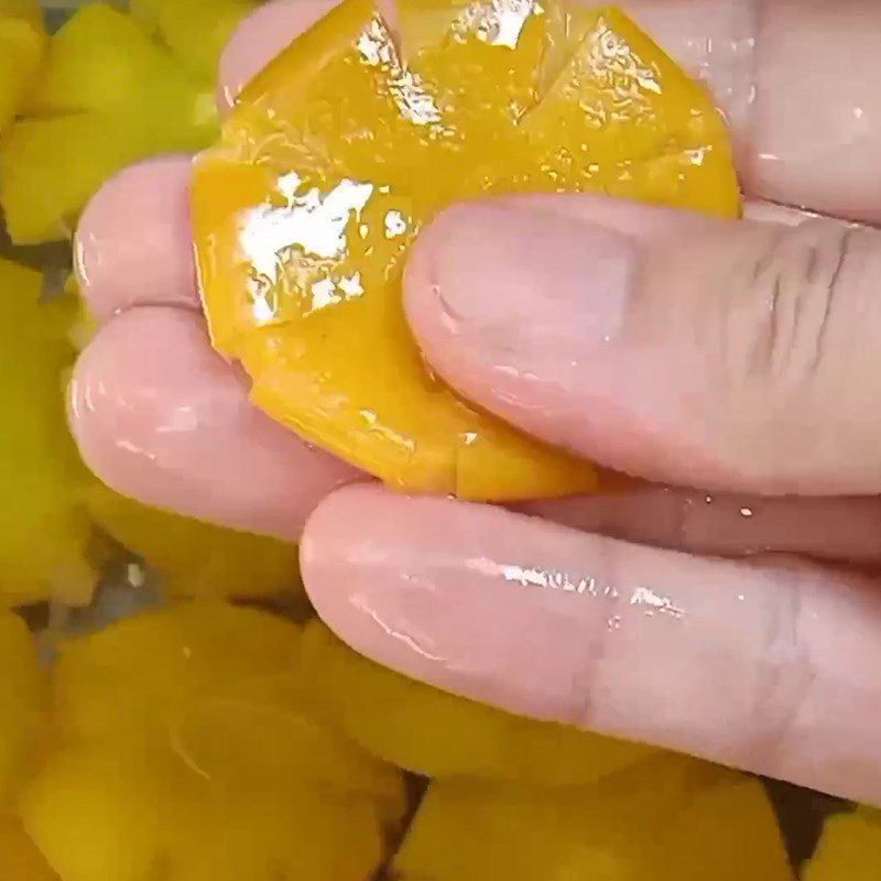 Step 2 Soak and blanch kumquats for kumquat jam