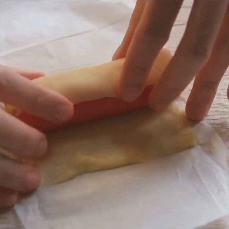 Step 4 Shaping the watermelon Watermelon-shaped butter cookies