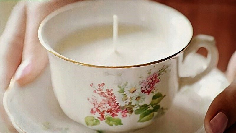 Using bowls and plates to make fragrant candle bases