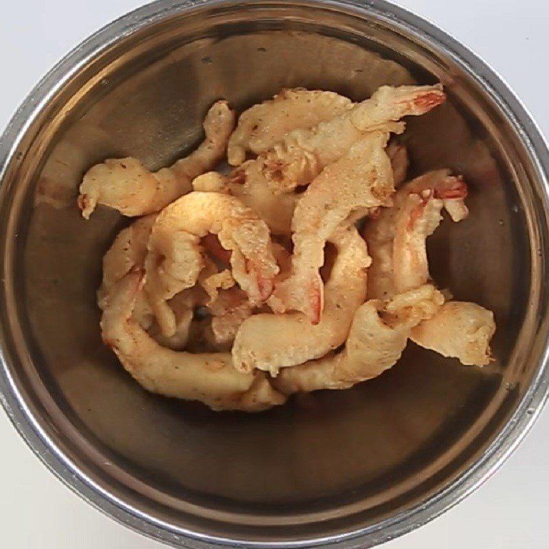 Step 3 Batter and fry the shrimp Mayonnaise shrimp