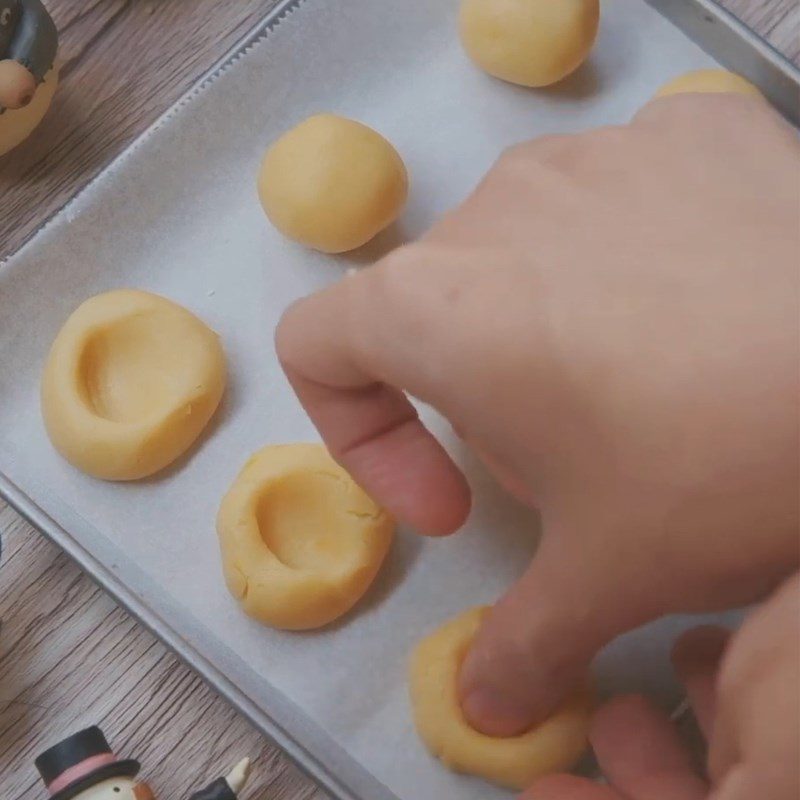 Step 3 Shape the cookies for no-bake passion fruit cookies